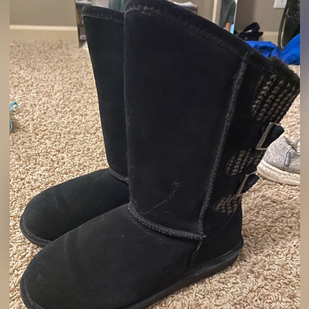 Black bear paw winter boots